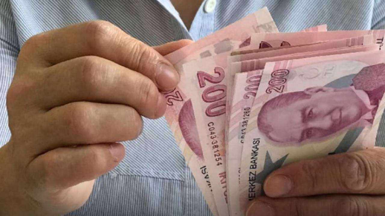 EYT’yi kıl payı kaçıranlara erken emeklilik kapısı açıldı: Mevcut hakları açıklanıyor, işte yaşı öne çeken 4 formül! 3
